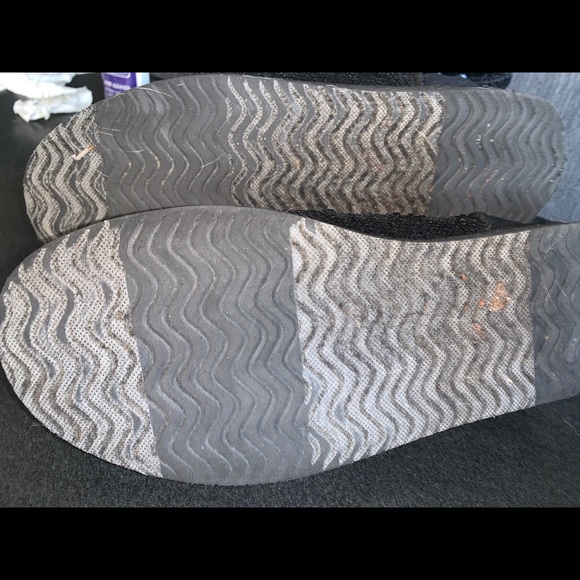 Black sequined booties sized 7.5 Old Navy - Picture 6 of 6